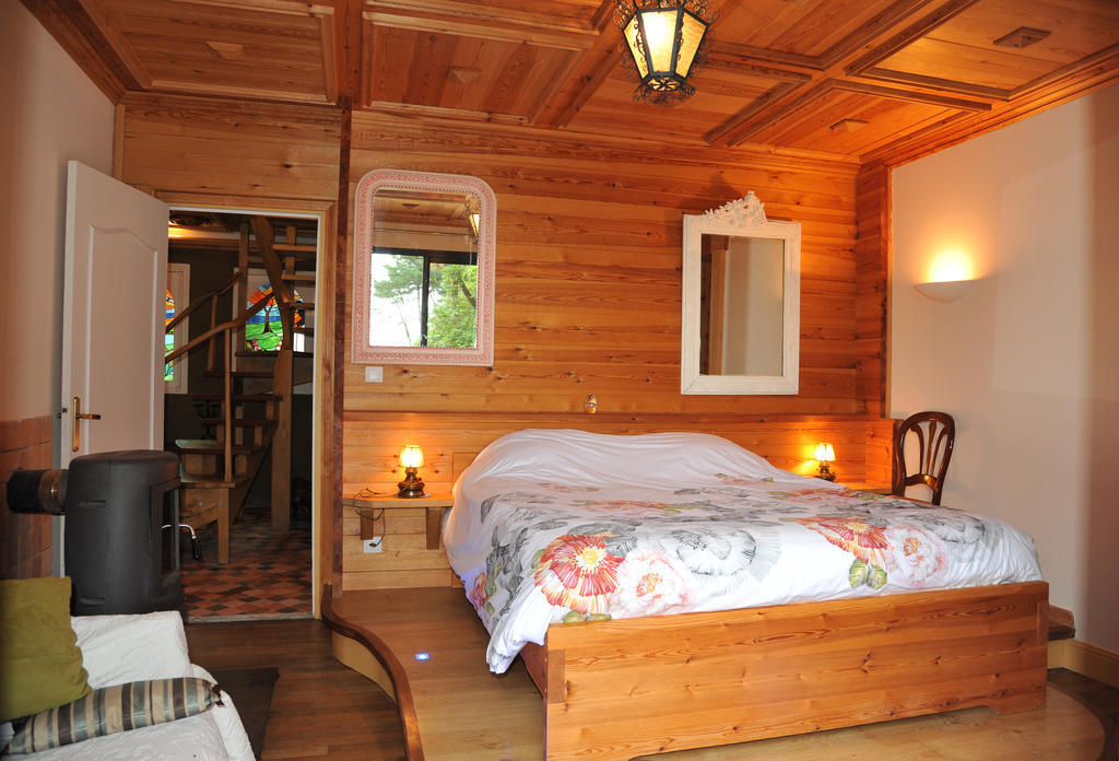 Les Fous De Bassans Bed & Breakfast Poullan-sur-Mer ห้อง รูปภาพ