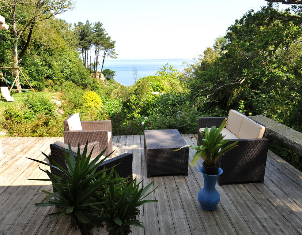 Les Fous De Bassans Bed & Breakfast Poullan-sur-Mer ภายนอก รูปภาพ