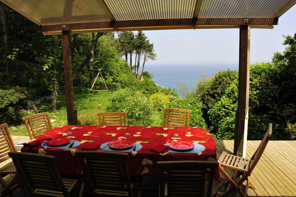 Les Fous De Bassans Bed & Breakfast Poullan-sur-Mer ภายนอก รูปภาพ