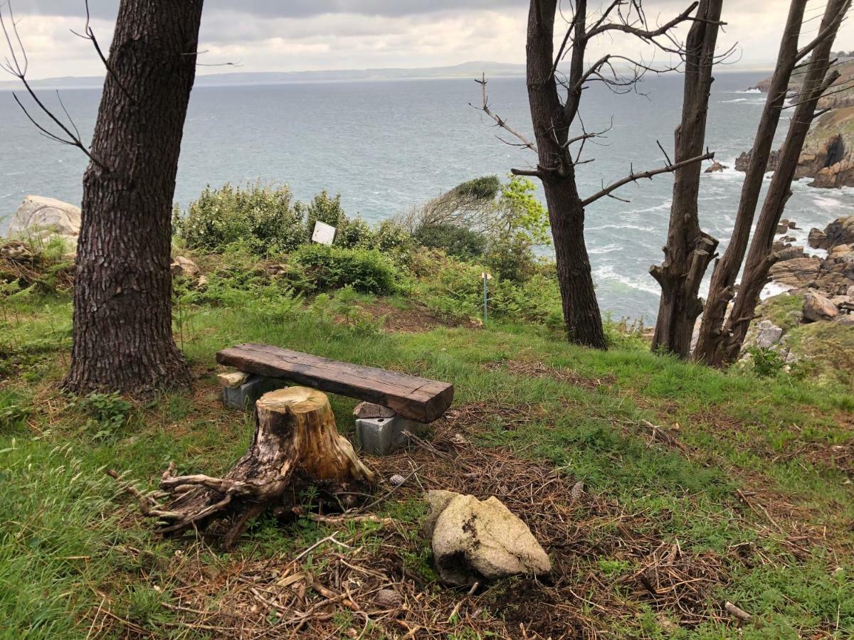 Les Fous De Bassans Bed & Breakfast Poullan-sur-Mer ภายนอก รูปภาพ